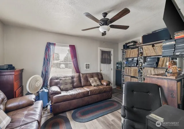 Photo 3 of Single family home for sale at 1311 W Mead Ave, Yakima, WA 98902 | MLS# NWM2527504 | Listing updated on 2026-09-21