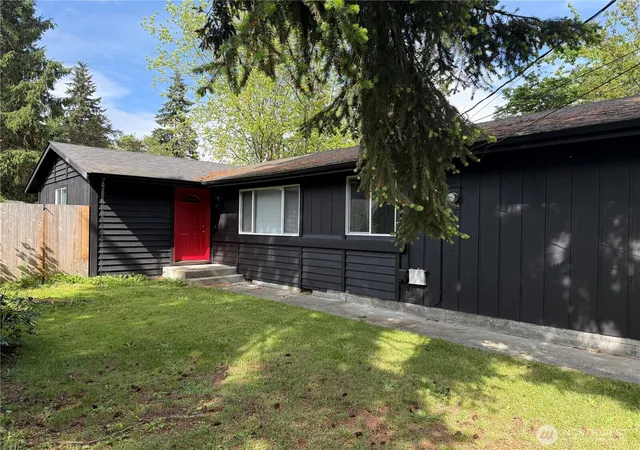 Photo 2 of Single family home for sale at 6011 185th Street Sw, Lynnwood, WA 98037 | MLS# NWM2527520 | Listing updated on 2026-09-21