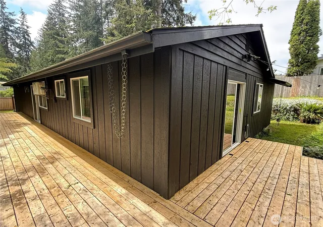 Photo 3 of Single family home for sale at 6011 185th Street SW, Lynnwood, WA 98037 | MLS# NWM2527520 | Listing updated on 2026-09-21