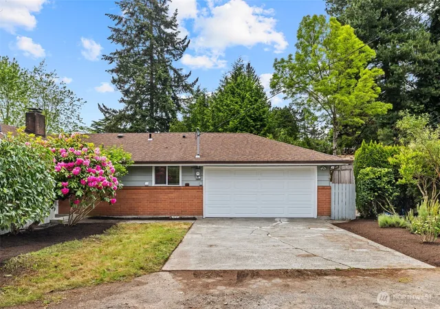 Photo 2 of Single family home for sale at 2157 N 122nd Street, Seattle, WA 98133 | MLS# NWM2527529 | Listing updated on 2026-09-21