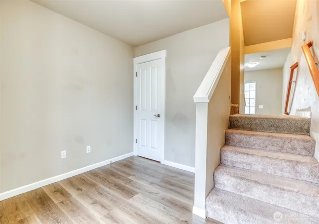 Photo 3 of Townhouse for sale at 1727 98th Place Sw, Everett, WA 98204 | MLS# NWM2527534 | Listing updated on 2026-09-28