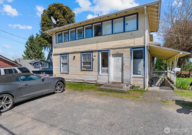 Photo 3 of Multi family home for sale at 3732 Rockefeller Ave, Everett, WA 98201 | MLS# NWM2527561 | Listing updated on 2026-09-21