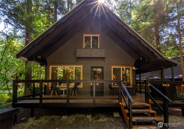 Photo 1 of Single family home for sale at 7125 Cougar Gap, Deming, WA 98244 | MLS# NWM2527606 | Listing updated on 2026-09-21