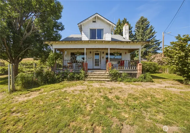 Photo 2 of Single family home for sale at 1281 Totem Pole Rd, Manson, WA 98831 | MLS# NWM2527610 | Listing updated on 2026-09-21