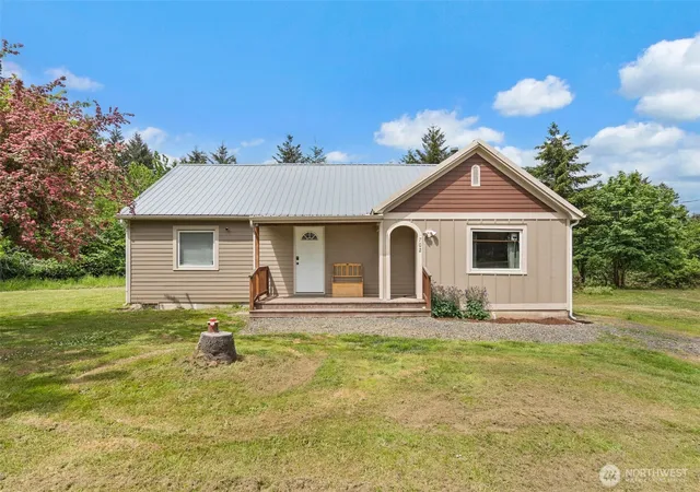 Photo 1 of Single family home for sale at 702 King Rd, Winlock, WA 98596 | MLS# NWM2527703 | Listing updated on 2026-09-23