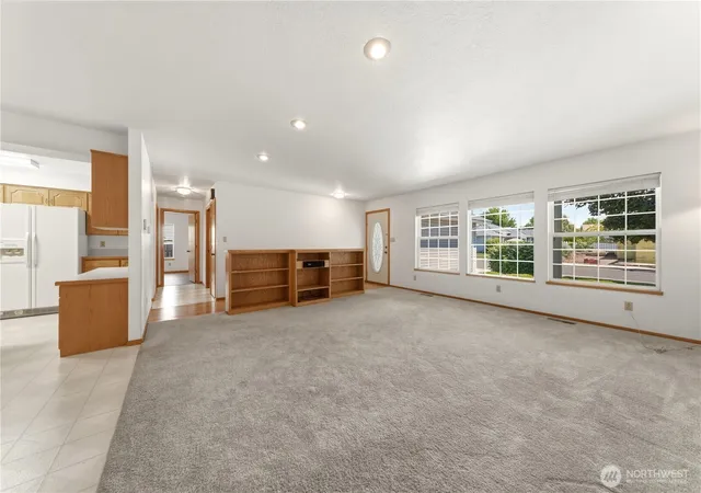 Photo 3 of Single family home for sale at 22 Parkwood Cir, Walla Walla, WA 99362 | MLS# NWM2527755 | Listing updated on 2026-09-23