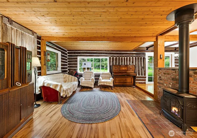 Photo 2 of Sale Pending at 5232 Kinney Rd Sw, Olympia, WA 98512 | MLS# NWM2527763 | Listing updated on 2026-09-28