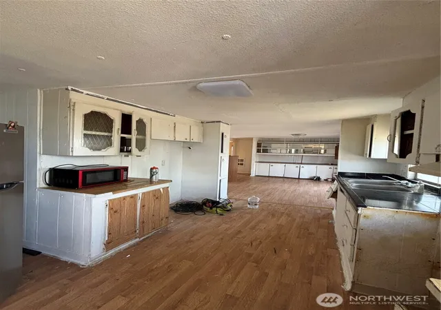 Photo 4 of Manufactured home for sale at 2022 W Broadway Ave #1c, Moses Lake, WA 98837 | MLS# NWM2527813 | Listing updated on 2026-09-26