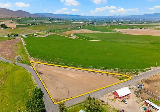 Photo 3 of Land for sale at 0 Cor Of Hayes And Bynum, Ellensburg, WA 98926 | MLS# NWM2527832 | Listing updated on 2026-09-21