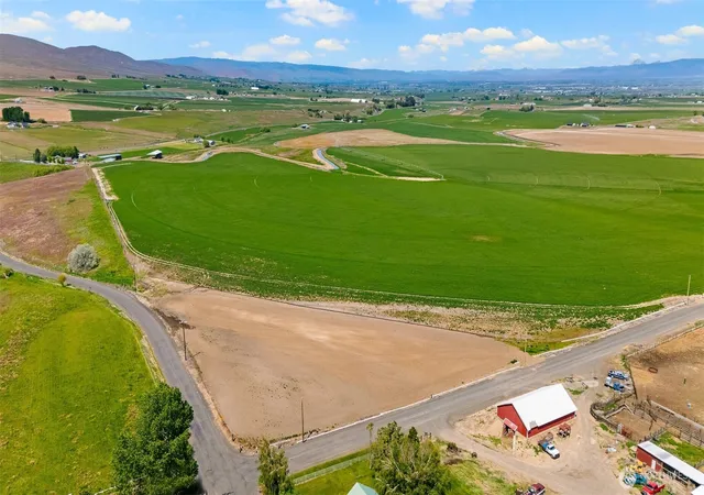 Photo 4 of Land for sale at 0 Cor Of Hayes And Bynum, Ellensburg, WA 98926 | MLS# NWM2527832 | Listing updated on 2026-09-21