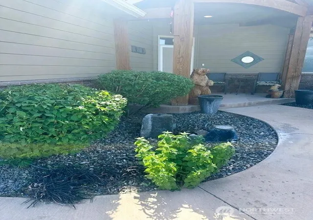 Photo 3 of Single family home for sale at 8170 Desert Sage Ct SE, Othello, WA 99344 | MLS# NWM2527871 | Listing updated on 2026-09-21