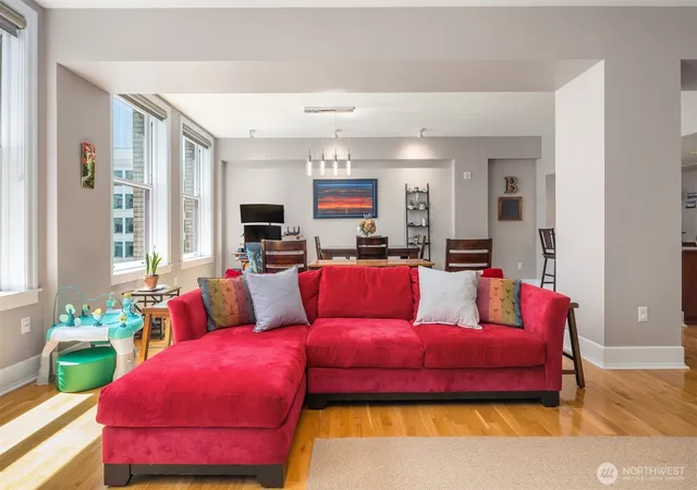 Photo 3 of Condo for sale at 1500 4th Avenue #804, Seattle, WA 98101 | MLS# NWM2527895 | Listing updated on 2026-09-21