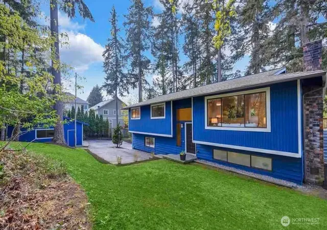 Photo 1 of Single family home for sale at 9550 132nd Avenue Se, Renton, WA 98059 | MLS# NWM2527944 | Listing updated on 2026-09-21