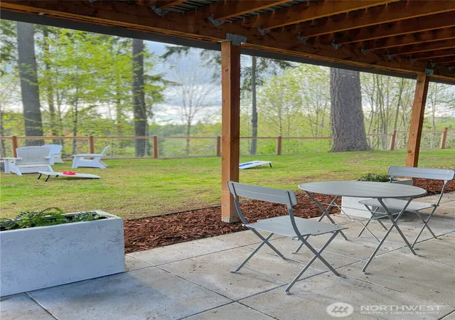 Photo 2 of Single family home for sale at 9550 132nd Avenue Se, Renton, WA 98059 | MLS# NWM2527944 | Listing updated on 2026-09-21