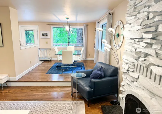 Photo 4 of Single family home for sale at 9550 132nd Avenue SE, Renton, WA 98059 | MLS# NWM2527944 | Listing updated on 2026-09-21