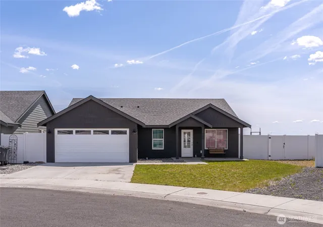 Photo 1 of Single family home for sale at 260 Parkside Pl, Ephrata, WA 98823 | MLS# NWM2527946 | Listing updated on 2026-09-21