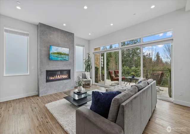 Photo 4 of Single family home for sale at 17123 69th Place W, Edmonds, WA 98026 | MLS# NWM2527957 | Listing updated on 2026-10-01