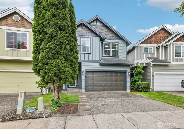 Photo 2 of Single family home for sale at 4304 NE 57th Place, Vancouver, WA 98661 | MLS# NWM2528052 | Listing updated on 2026-09-21