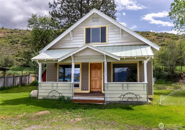 Photo 1 of Single family home for sale at 511 Bluff St, Winthrop, WA 98862 | MLS# NWM2528059 | Listing updated on 2026-09-21