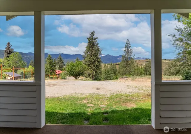 Photo 3 of Single family home for sale at 511 Bluff St, Winthrop, WA 98862 | MLS# NWM2528059 | Listing updated on 2026-09-21