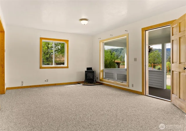 Photo 4 of Single family home for sale at 511 Bluff St, Winthrop, WA 98862 | MLS# NWM2528059 | Listing updated on 2026-09-21