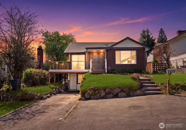 Photo 1 of Single family home for sale at 7915 S Lakeridge Dr, Seattle, WA 98178 | MLS# NWM2528092 | Listing updated on 2026-09-21