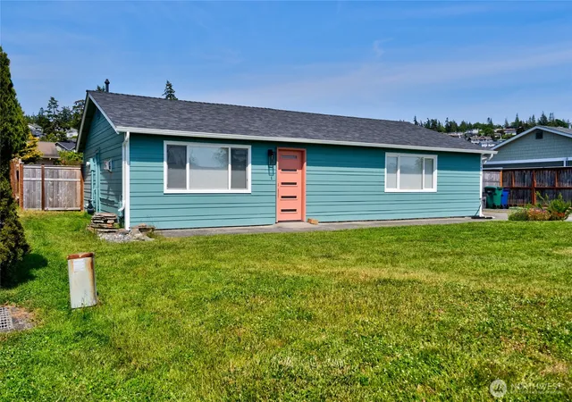 Photo 2 of Sale Pending at 5404 Doon Way, Anacortes, WA 98221 | MLS# NWM2528147 | Listing updated on 2026-09-27