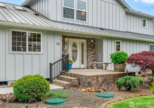 Photo 3 of Single family home for sale at 112 Wildwood Shrs, Brinnon, WA 98320 | MLS# NWM2528151 | Listing updated on 2026-09-26