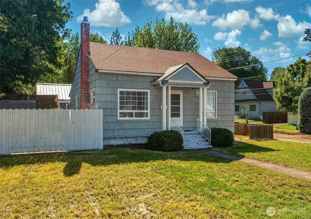 Photo 1 of Sale Pending at 49 S Clinton St, Walla Walla, WA 99362 | MLS# NWM2528233 | Listing updated on 2026-09-26