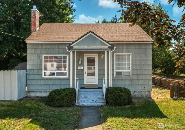 Photo 2 of Sale Pending at 49 S Clinton St, Walla Walla, WA 99362 | MLS# NWM2528233 | Listing updated on 2026-09-26
