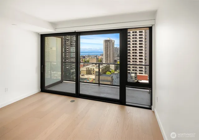 Photo 2 of Condo for sale at 300 Virginia St #1113, Seattle, WA 98101 | MLS# NWM2528234 | Listing updated on 2026-10-01