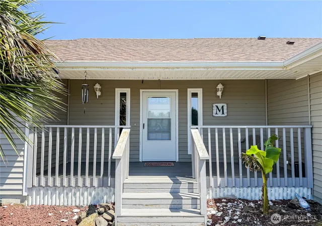 Photo 2 of Single family home for sale at 526 Canal Dr Ne, Ocean Shores, WA 98569 | MLS# NWM2528248 | Listing updated on 2026-09-21