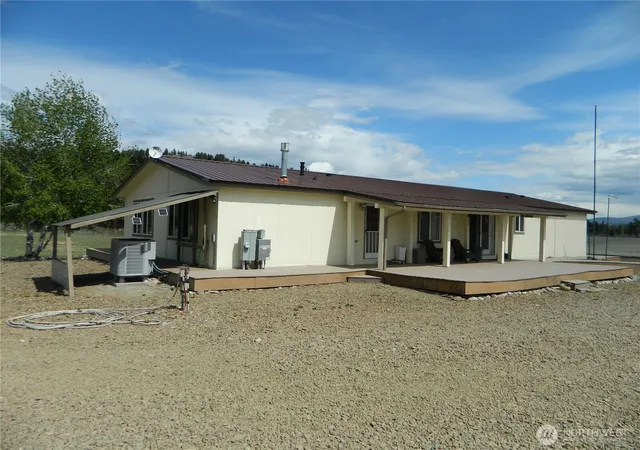 Photo 2 of Manufactured home for sale at 29 Duck Flats Rd, Tonasket, WA 98855 | MLS# NWM2528270 | Listing updated on 2026-09-21