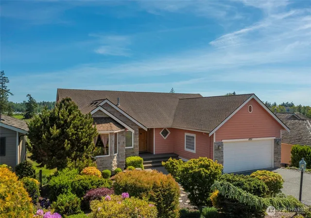 Photo 2 of Single family home for sale at 4755 S Golf Crse Dr, Blaine, WA 98230 | MLS# NWM2528325 | Listing updated on 2026-09-21