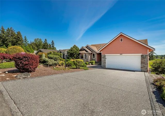 Photo 3 of Single family home for sale at 4755 S Golf Crse Dr, Blaine, WA 98230 | MLS# NWM2528325 | Listing updated on 2026-09-21