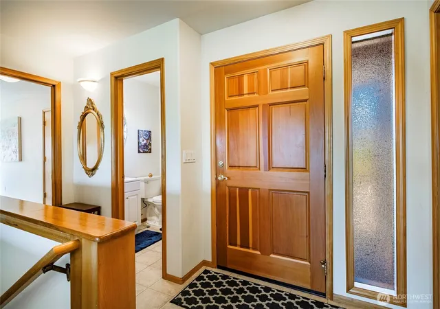 Photo 4 of Single family home for sale at 4755 S Golf Crse Dr, Blaine, WA 98230 | MLS# NWM2528325 | Listing updated on 2026-09-21
