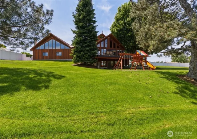 Photo 2 of Single family home for sale at 301 Sw West St, Wilbur, WA 99185 | MLS# NWM2528337 | Listing updated on 2026-09-21