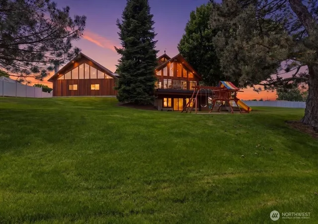 Photo 3 of Single family home for sale at 301 SW West St, Wilbur, WA 99185 | MLS# NWM2528337 | Listing updated on 2026-09-21