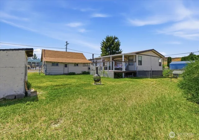 Photo 2 of Manufactured home for sale at 415 Sunny Dr, Electric City, WA 99123 | MLS# NWM2528381 | Listing updated on 2026-09-24