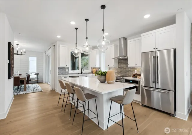 Photo 3 of Sale Pending at 12282 138th Place NE #2301, Redmond, WA 98052 | MLS# NWM2528398 | Listing updated on 2026-09-25