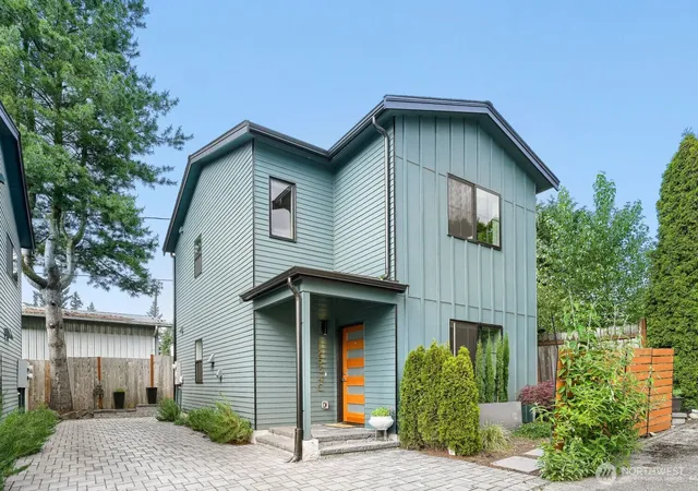 Photo 1 of Single family home for sale at 12534 C 5th Ave Ne, Seattle, WA 98125 | MLS# NWM2528413 | Listing updated on 2026-09-28