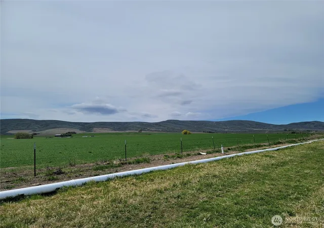 Photo 3 of Sale Pending at 428 Nka Rolling Hl Dr, Ellensburg, WA 98926 | MLS# NWM2528417 | Listing updated on 2026-07-12