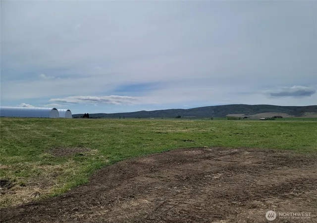 Photo 4 of Sale Pending at 428 Nka Rolling Hl Dr, Ellensburg, WA 98926 | MLS# NWM2528417 | Listing updated on 2026-07-12