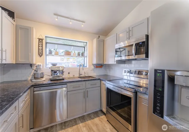 Photo 2 of Condo for sale at 3435 Auburn Way S #30, Auburn, WA 98092 | MLS# NWM2528503 | Listing updated on 2026-09-21