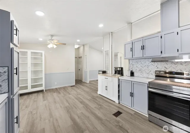 Photo 3 of Sale Pending at 31101 116th Avenue SE #35, Auburn, WA 98092 | MLS# NWM2528513 | Listing updated on 2026-09-25
