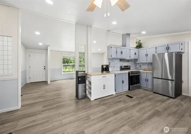 Photo 4 of Sale Pending at 31101 116th Avenue SE #35, Auburn, WA 98092 | MLS# NWM2528513 | Listing updated on 2026-09-25