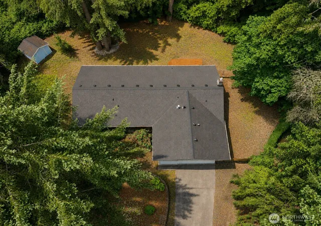 Photo 2 of Sale Pending at 6720 Alder Glen Dr Se, Olympia, WA 98513 | MLS# NWM2528519 | Listing updated on 2026-10-01
