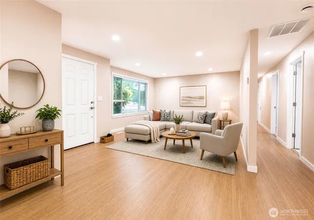Photo 4 of Sale Pending at 6720 Alder Glen Dr SE, Olympia, WA 98513 | MLS# NWM2528519 | Listing updated on 2026-10-01