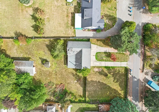 Photo 4 of Single family home for sale at 201 123rd Street E, Tacoma, WA 98445 | MLS# NWM2528529 | Listing updated on 2026-09-30
