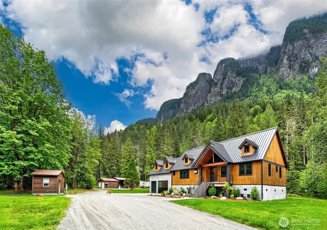 Photo 3 of Single family home for sale at 7538 Moon Valley Rd SE, North Bend, WA 98045 | MLS# NWM2528532 | Listing updated on 2026-09-21